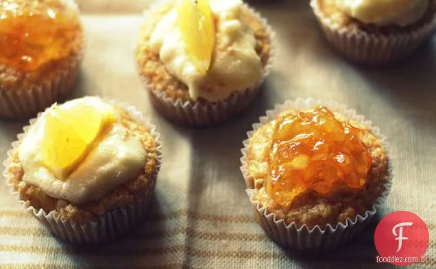 Cupcakes De Beija-Flor Com Cobertura De Marmelada