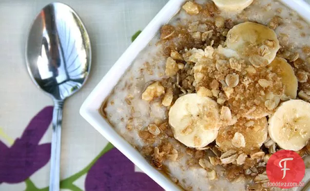 Aveia Cortada Em Aço Com Cobertura De Banana E Sapateiro