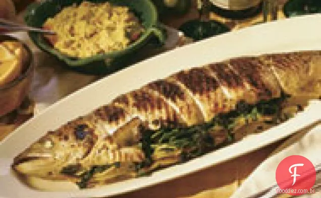Salmão inteiro grelhado com Aioli de pimenta vermelha