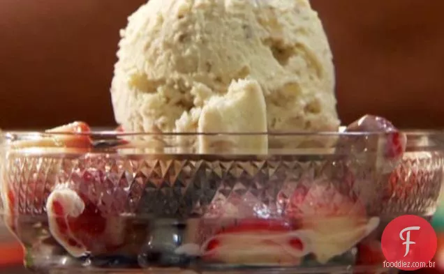 Bagas de creme de bordo e sorvete de nozes