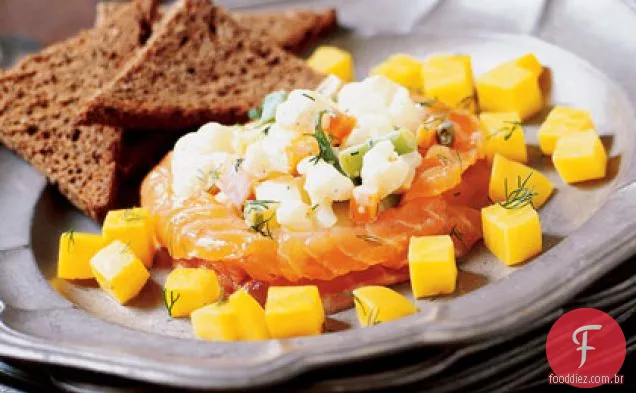 Gravlax com salada russa
