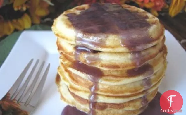 Panquecas De Waffle Silverdollar Com Xarope De Leitelho De Amora