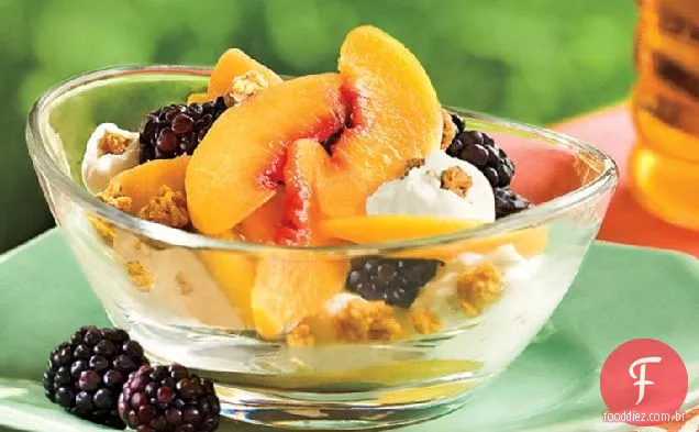 Pêssego-Amora-Preta-Iogurte Copos De Frutas