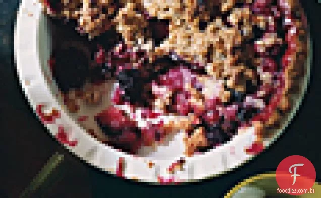 Ameixa-Blackberry Streusel Pie