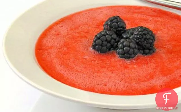Sopa De Ameixa Com Estragão E Amoras