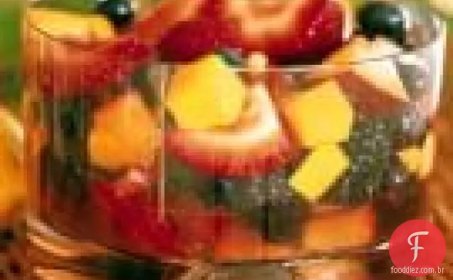 Salada De Frutas De Verão Com Sambuca