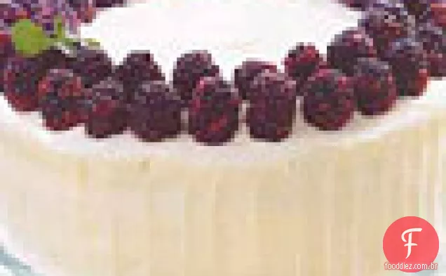 Bolo De Especiarias Com Recheio De Amora E Cobertura De Cream Cheese
