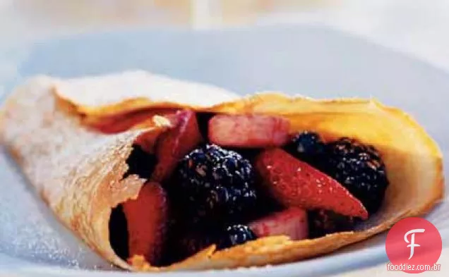 Crepes De Canela Recheados Com Bagas