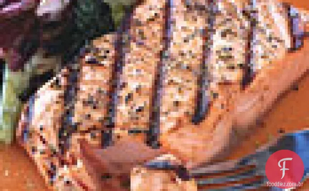Filetes de salmão temperados com erva - doce e coentro