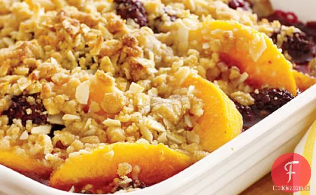 Crumble de pêssego e amora