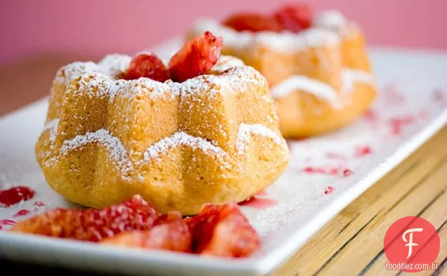 Mini Coco Sangue Laranja Bundt Bolos