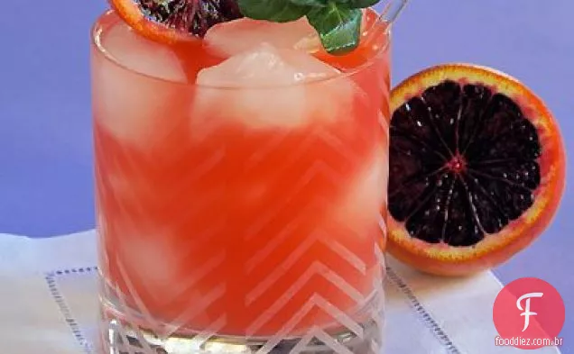 Coquetel Bloody Bourbon (Blood Orange & Bourbon ) 