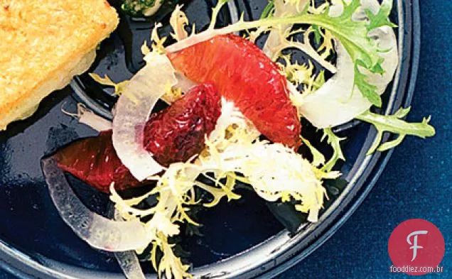 Frisée com laranjas de sangue e erva-doce