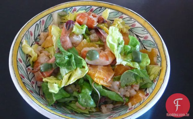 Salada cítrica com feijão de baunilha-vinagrete de pimenta preta