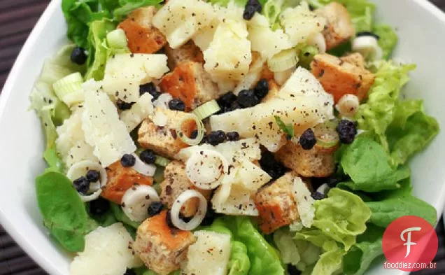 Queijo Pecorino, Croutons E Mirtilos
