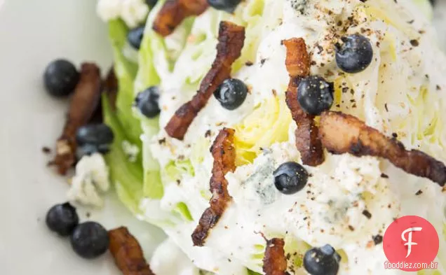 Salada De Cunha Com Mirtilos De Bacon E Queijo Azul