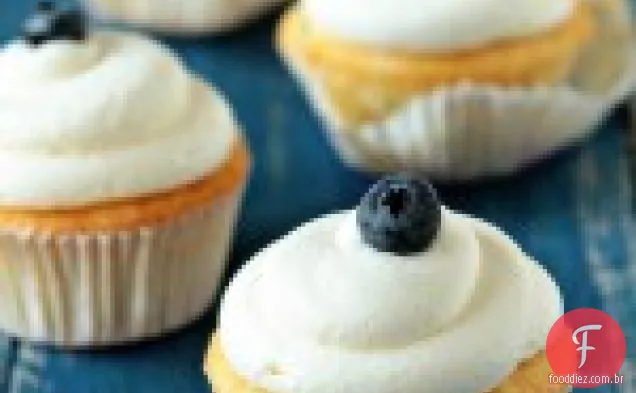 Cupcakes De Mirtilo Com Cobertura De Cream Cheese