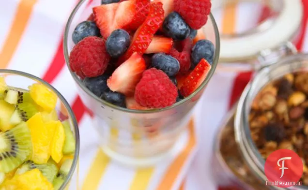 Frutas E Granola Parfaits