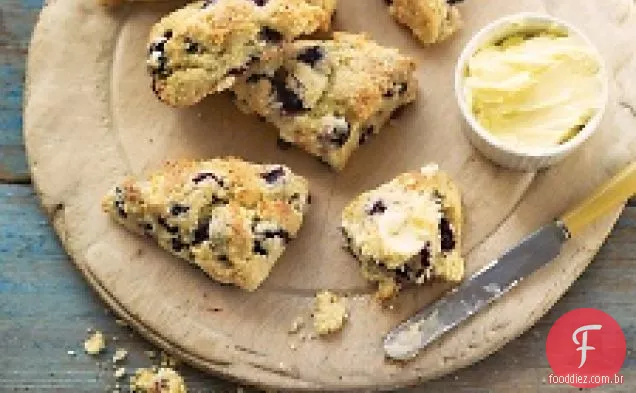 Mirtilo-leitelho Scones
