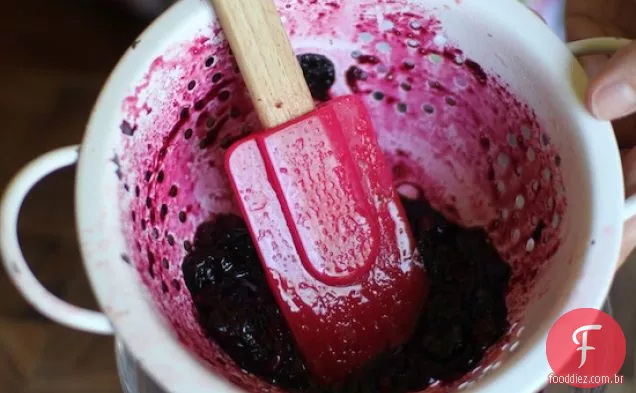 4 de Julho morango Blueberry Poke Cake