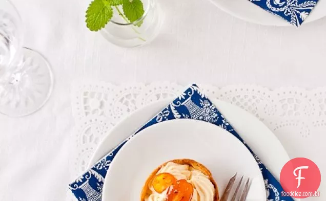 Calamansi Mousse Tartelettes Com Kumquats Cristalizados