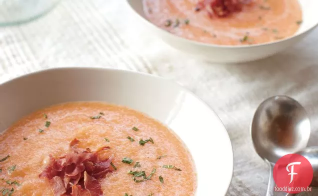 Sopa De Melão Com Prosciutto Crocante