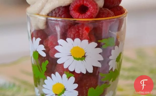 Chantilly Caju