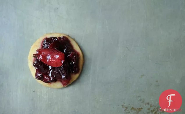 Geléia de cereja com Shortbread de limão e pimenta