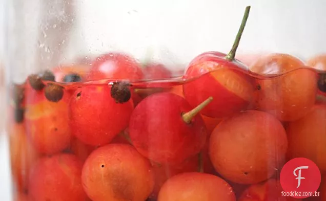 Cerejas Ácidas Em Conserva