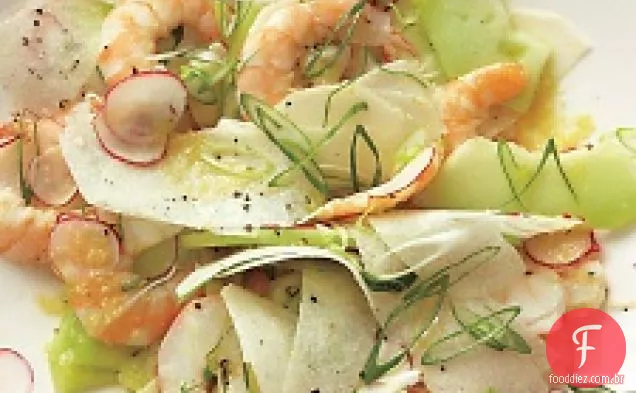 Camarão Escalfado Com Melada, Rabanetes, Jicama E Cebolinha