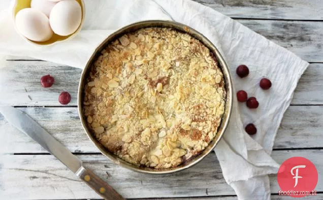 Torta De Amêndoa De Cereja Azeda