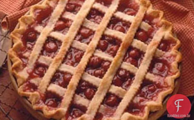 Torta de cereja com topo de treliça