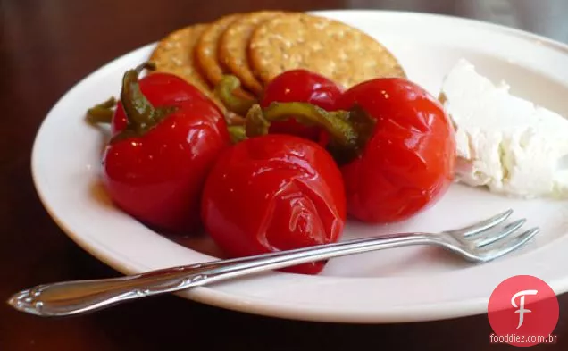 Pimentas de cereja em conserva rápida