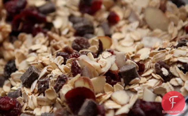 Receita Crocante De Granola De Cereja Com Chocolate