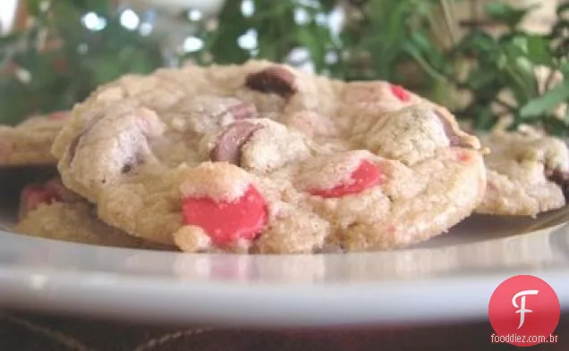 Biscoitos Crocantes Amanteigados Da Cereja E Da Microplaqueta Do Chocolate