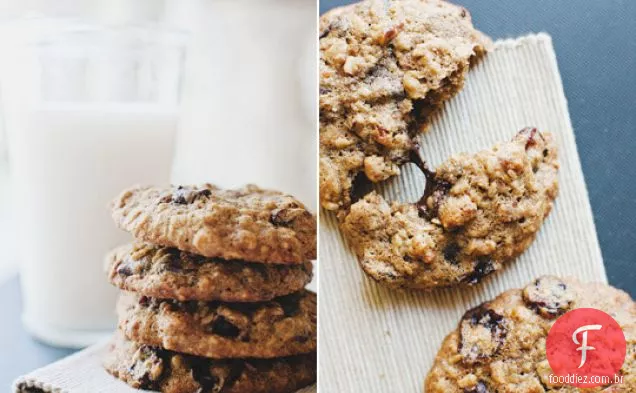Biscoitos De Aveia Com Chip De Chocolate Com Cerejas E Nozes