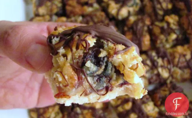 Chocolate Branco Cereja Macaroon Bars