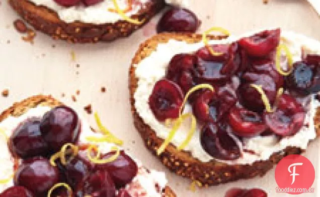 Ricota Fresca, Cereja E Raspas De Limão Crostini