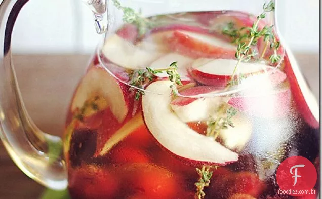 Sangria cereja-pêssego