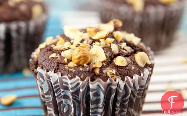 Muffins De Chocolate, Avelã E Cereja