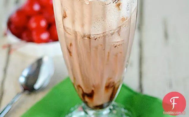 Sorvete De Chocolate Cereja Float Da Maga Simples E Deliciosa