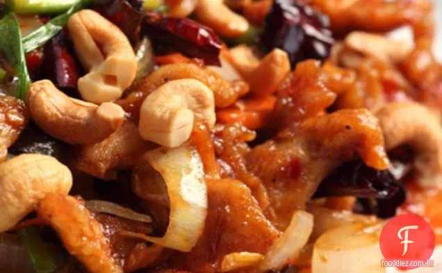 Salada De Frango E Caju Refogada