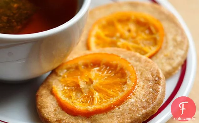Biscoitos de cinco especiarias com laranjas cristalizadas