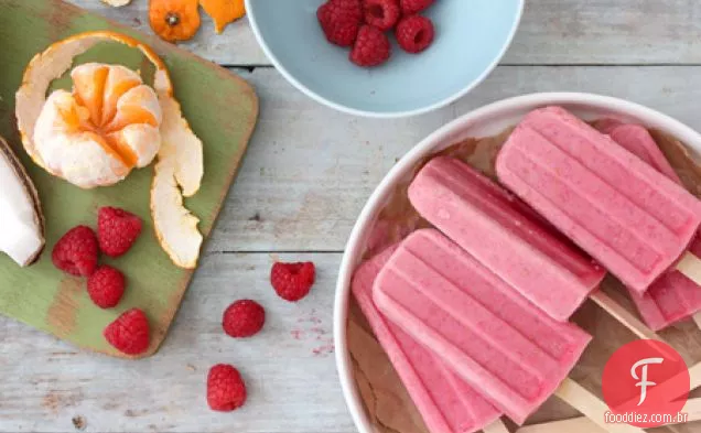 Picolés De Soco De Frutas Tropicais