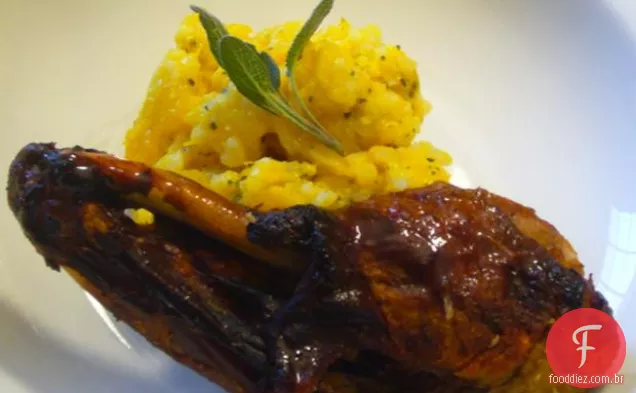 Pato assado crocante com molho de Cranberry-port