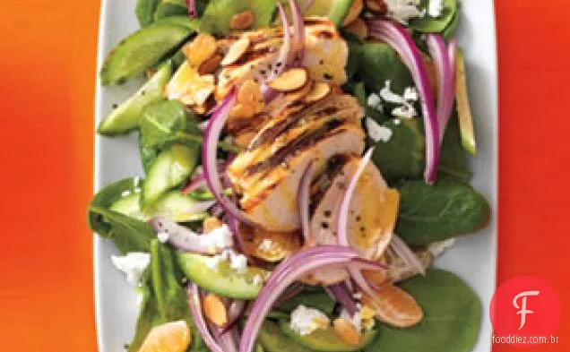 Salada cítrica de frango grelhado