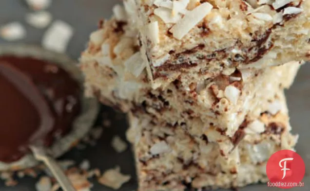 Chocolate-arroz de coco Krispie trata