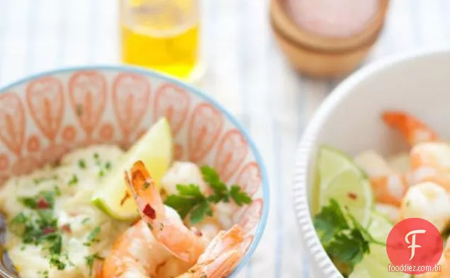 Camarão Com Raiz De Salsa E Purê De Batata