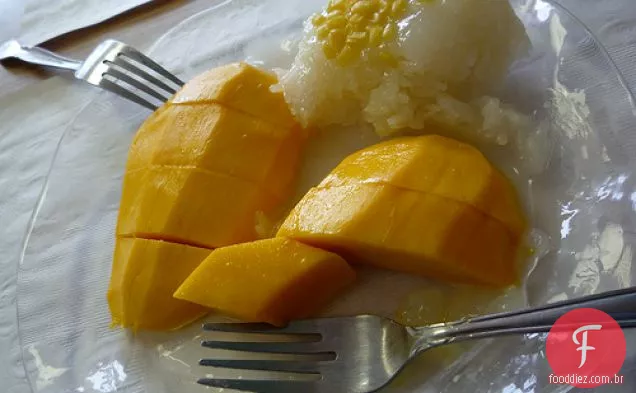 Manga Com Arroz Pegajoso De Coco