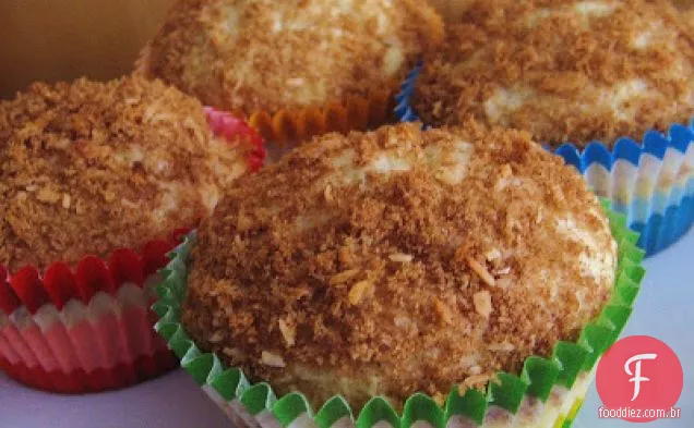 Muffins De Coco Com Cobertura Streusel